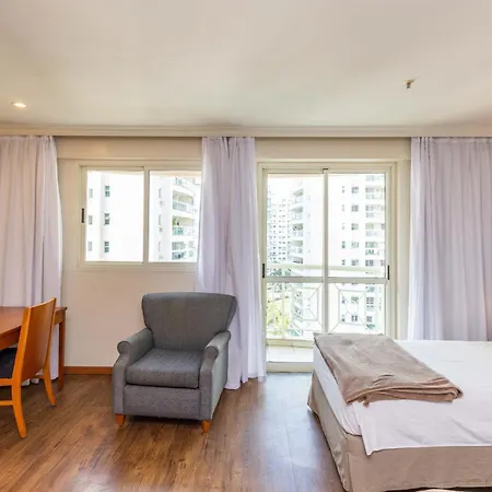 Barra Premium - flat com serviços, recepção 24 horas, piscina, academia e balsa para praia!-3